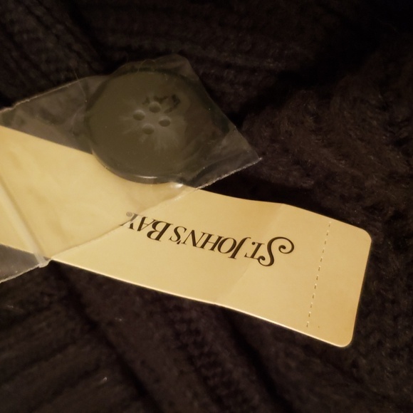 Black button up turtleneck sweater - Picture 12 of 13